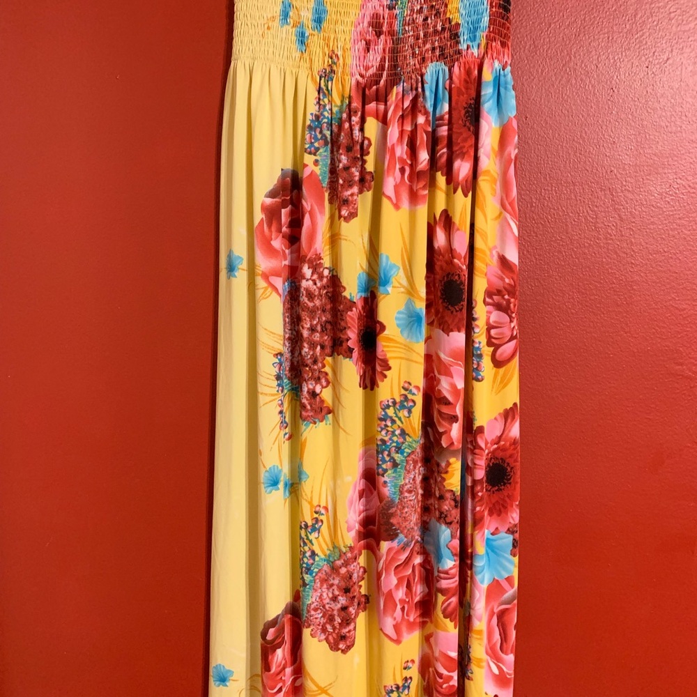 Dress - Picture 2 of 3
